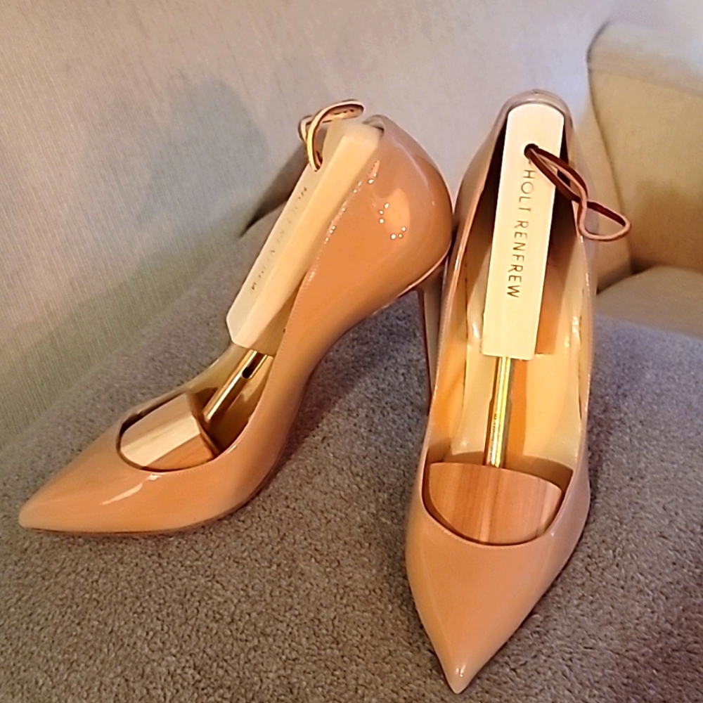 Laboutin Classic Tan Heels